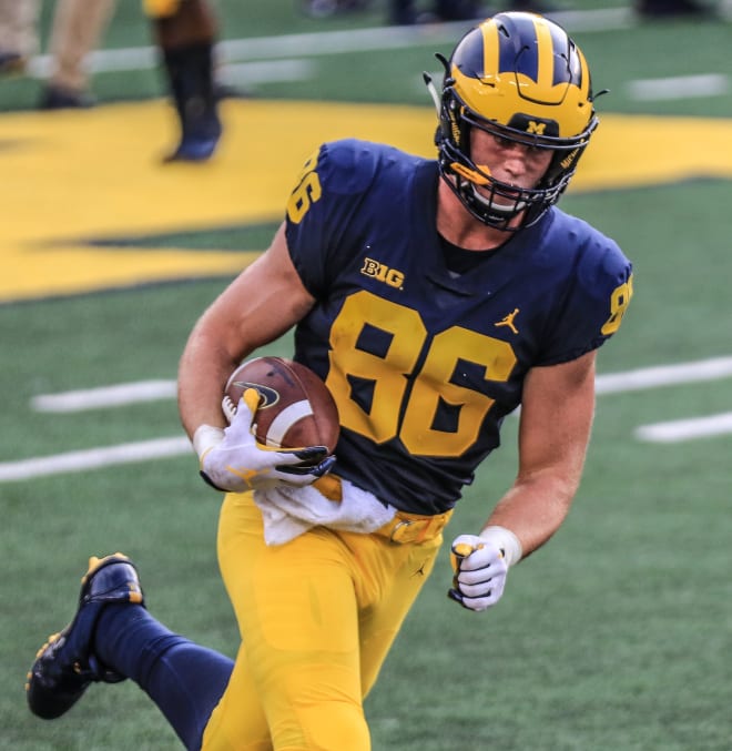 Michigan Wolverines tight end Luke Schoonmaker