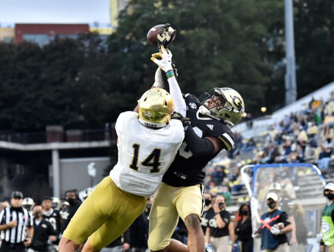 Notre Dame Fighting Irish football rising junior safety Kyle Hamilton