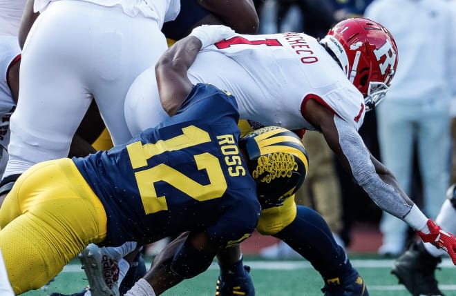 Michigan Wolverines football linebacker Josh Ross was banged up against Rutgers in a win