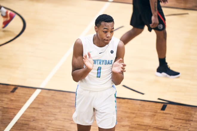 Scottie Barnes commits to Florida State, where he'll play point guard.