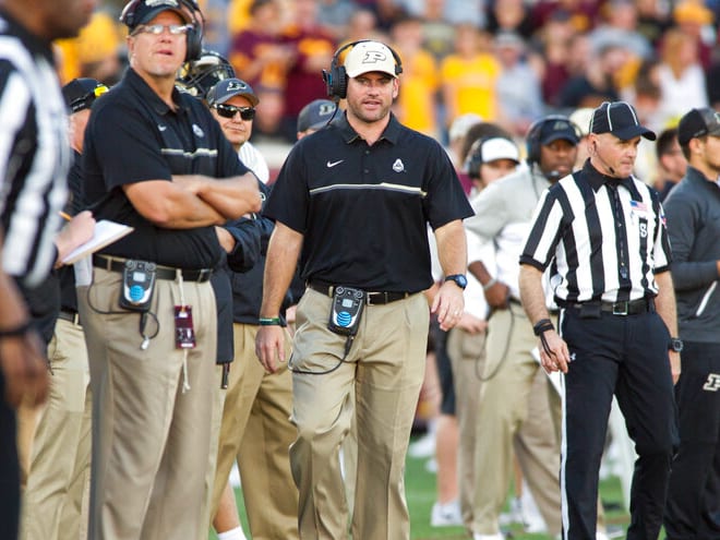 Gerad Parker, center, is expected to become Notre Dame's next tight ends coach.