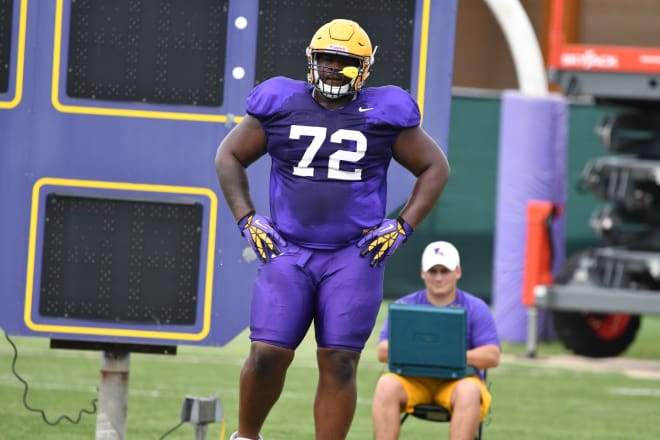 Tyler Shelvin: A look at the LSU Tigers football player