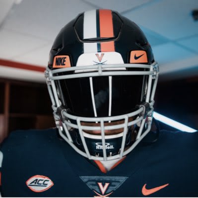 Fort Lauderdale (FL) St. Thomas Aquinas O-lineman Blake Steen signed with UVa on Wednesday, just days after visiting the school and picking up an offer.