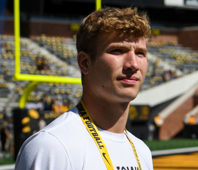 Urbandale wide receiver Graham Friedrichsen announced today that he is walking on at Iowa.