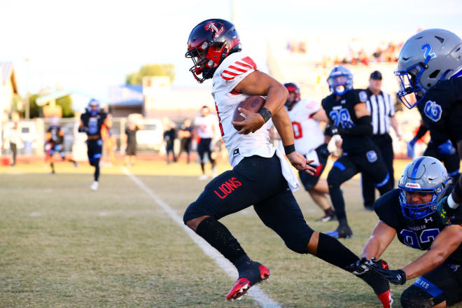 Navi Bruzon rushes for a TD in the 2021 Open Division Playoffs against Chandler as a sophomore