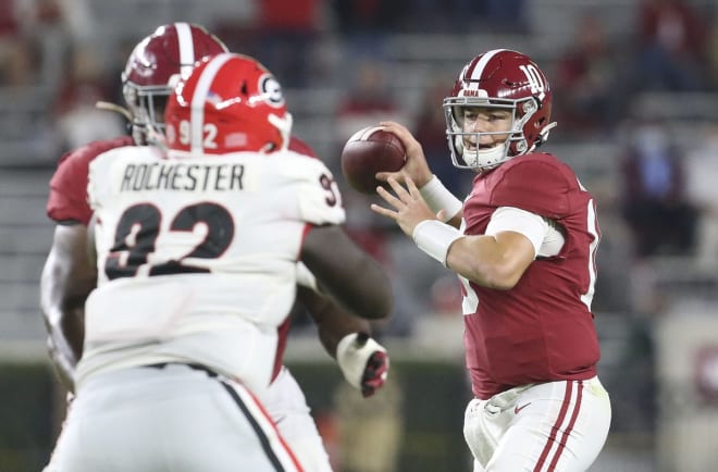 Alabama quarterback Mac Jones (10) throws against Georgia during the first quarter at Bryant-Denny Stadium. Photo | Imagn 