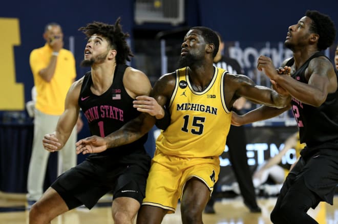 Michigan Wolverines basketball G Chaundee Brown