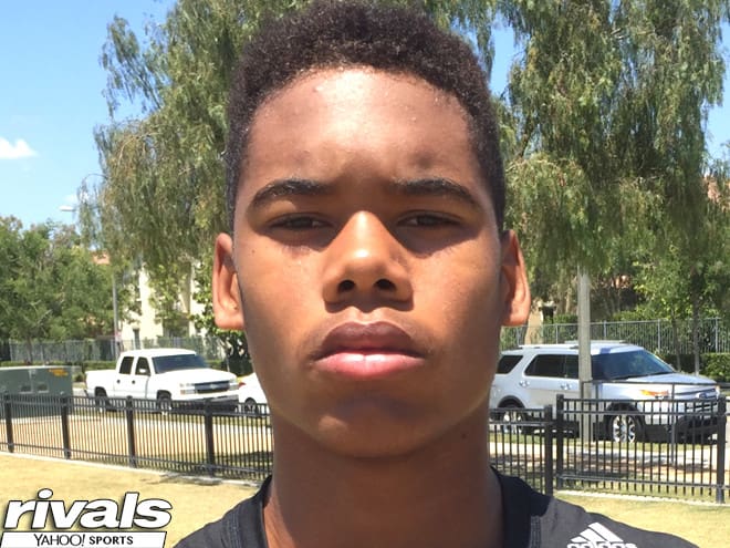 USC offered a scholarship to versatile DB Julius Irvin on Wednesday.