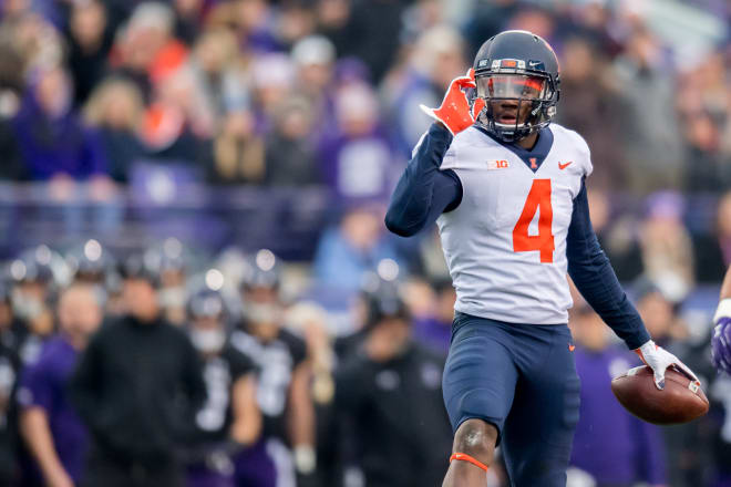 Illinois Fighting Illini wide receiver Ricky Smalling (4) reacts after gaining yardage during a game between the Illinois Fighting Illini and the Northwestern Wildcats on November 24, 2018, at Ryan Field in Evanston, IL.