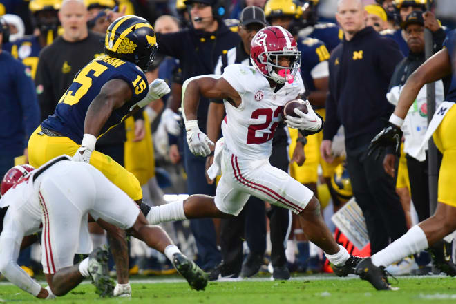Alabama Crimson Tide running back Justice Haynes (22) runs against the Michigan Wolverines in the third quarter in the 2024 Rose Bowl college football playoff semifinal game at Rose Bowl. Photo | Gary A. Vasquez-USA TODAY Sports
