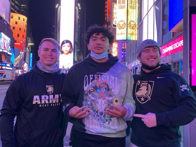 2022 commits enjoying Times Square in NYC: FB Hunter Roddy, OL Jonah Zimmerman and FB Jake Rendina