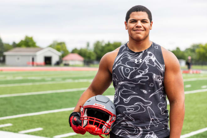 Michigan State 2025 DL commit Derrick Simmons earns fourth star on ...