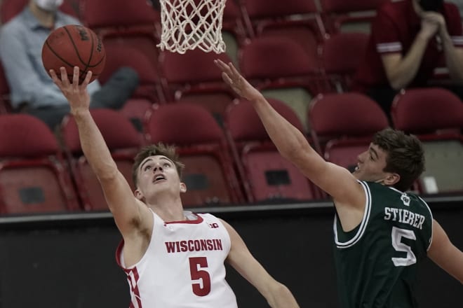 Tyler Wahl scored 5.2 points per game in 2020-21, second highest among Wisconsin's returning players.