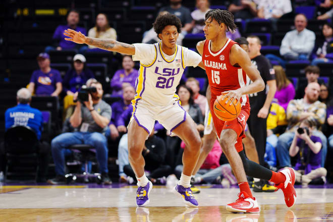 Alabama Crimson Tide forward Noah Clowney (15) drives to the basket against LSU Tigers forward Derek Fountain (20) during the first half at Pete Maravich Assembly Center. Photo | Andrew Wevers-USA TODAY Sports