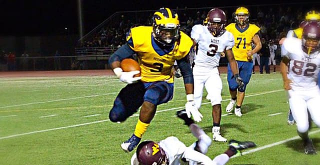 Wichita (KS) Northwest RB Jahlyl Rounds totaled nearly 1,700 yards of total offense in 2015.
