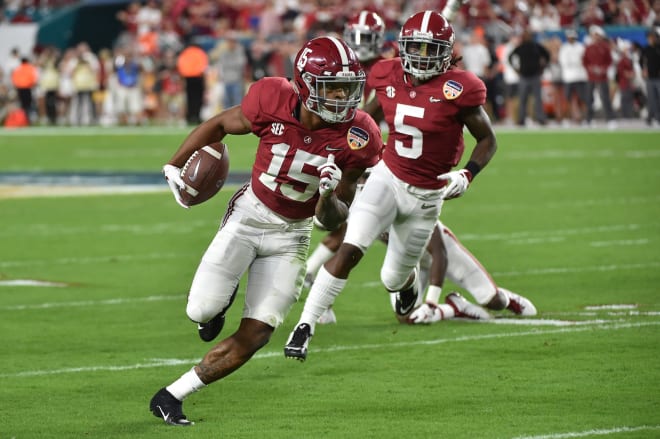 Alabama Crimson Tide defensive back Xavier McKinney (15) carries the ball after a fumble against the Oklahoma Sooners during the first half of the 2018 Orange Bowl college football playoff semifinal game at Hard Rock Stadium.Photo | USA Today