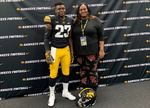 New London running back Keontae Luckett is headed to Iowa as a preferred walk-on.