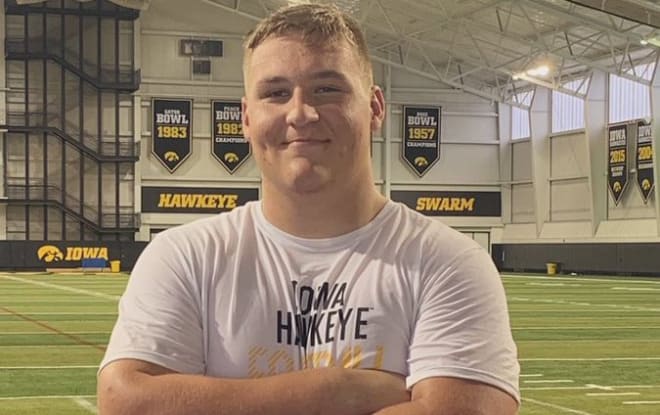Offensive lineman Beau Stephens committed to the Iowa Hawkeyes today.