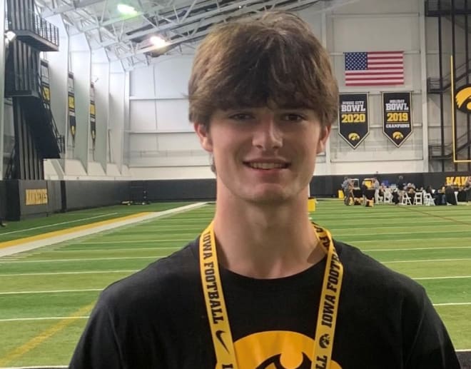 Tight end Cael Vanderbush is the latest commitment for the Iowa Hawkeyes.