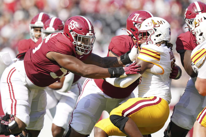 Alabama offensive lineman Emil Ekiyor Jr. (55) blocks Louisiana Monroe Warhawks linebacker Quae Drake (10) at Bryant-Denny Stadium. Photo | Marvin Gentry-USA TODAY Sports