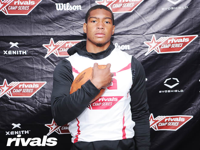 Wisconsin recently offered 2022 wide receiver Chris Brooks Jr. 