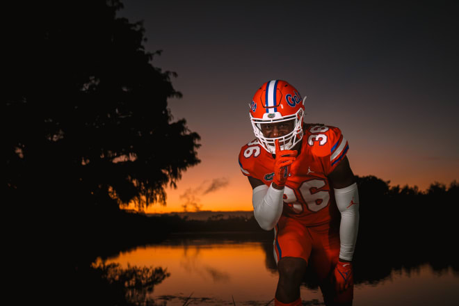 LOOK: Florida Gators wear all-orange uniforms for first time since