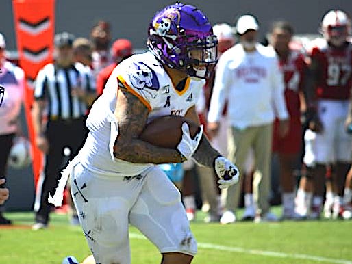 East Carolina running back Darius Pinnix announced his decision on Wednesday to add his name to the transfer portal.