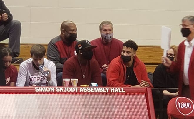 Miro Little sitting behind IU's bench at the Indiana - Purdue game next to Indiana commit Gabe Cupps. (TheHoosier.com)
