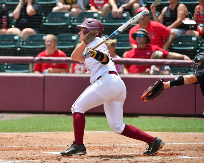 Florida State freshman catcher Anna Shelnut's two home runs helped her team take a 7-1 win over Georgia on Saturday.