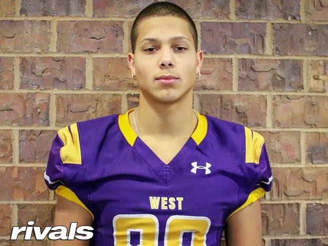 Four-star tight end Micah Riley is a top target for the Badgers in the 2022 class.