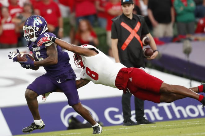 Malike Washington (6) and Myles Farmer (8)