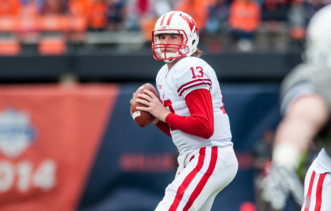 Bart Houston took over for Joel Stave in Wisconsin's win over Illinois.