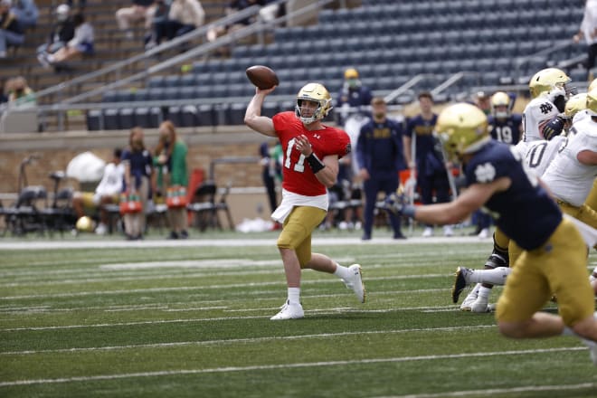 Jack Coan was 18-for-32 for 197 yards in Notre Dames' spring game.