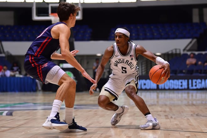 Ezra Manjon played 30 minutes in Vanderbilt's 75-65 loss to Saint Mary's (Gary A. Vasquez)