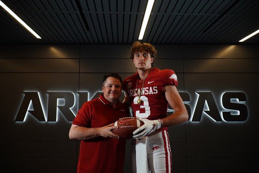 Dax Courtney is one of two tight ends committed in Arkansas' 2022 class.
