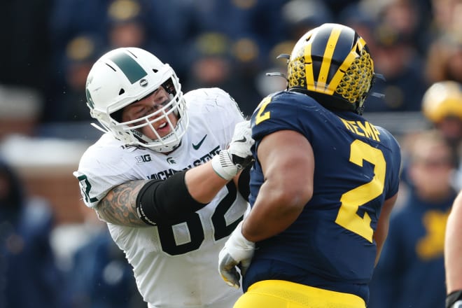 Michigan Wolverines football defensive lineman Carlo Kemp