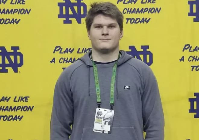 Notre Dame offensive lineman Joey Tanona on Monday ended his medical retirement and entered the transfer portal.