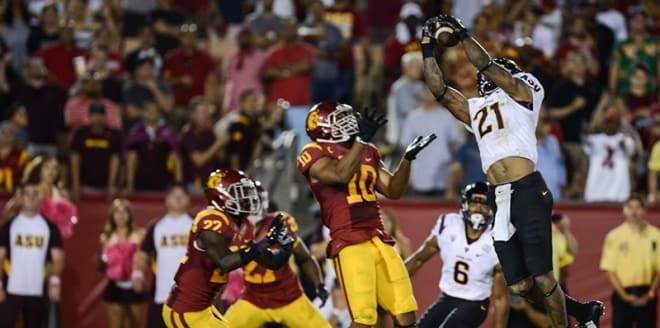 Jaelen Strong pulls the ball out of thin air for a last-second winning touchdown in ASU's dramatic 38-34 road win over USC in 2014 (AP Photo)