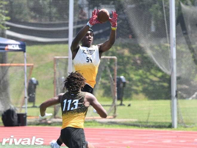 2024 four-star wide receiver Jeremiah McClellan (54) makes a catch at the Rivals Underclassmen Challenge in Atlanta last June.