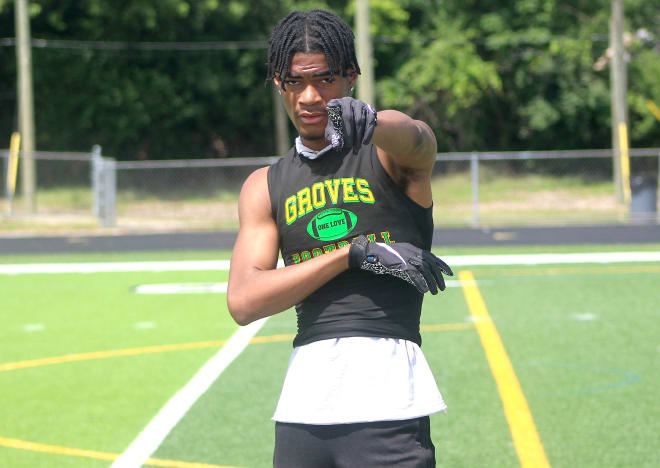 Rising 2022 athlete Jaden Mangham holds a Michigan Wolverines football recruiting offer from Jim Harbaugh.