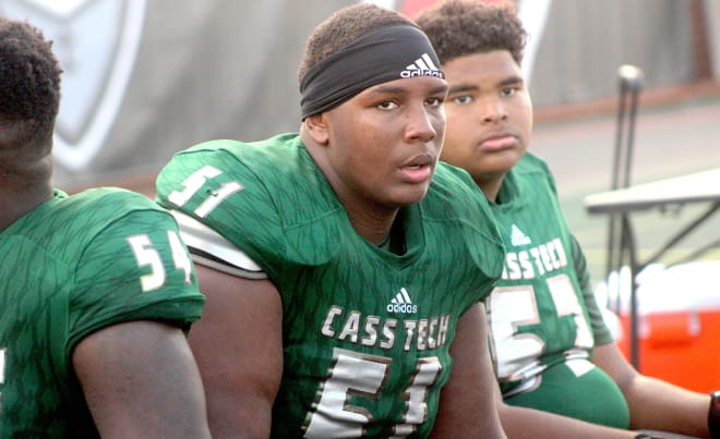 Four-star defensive tackle Deone Walker holds a Michigan Wolverines football recruiting offer. 
