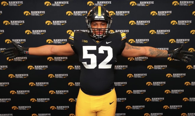 Chicago offensive lineman Kevo Wesley visited the Iowa Hawkeyes this weekend.