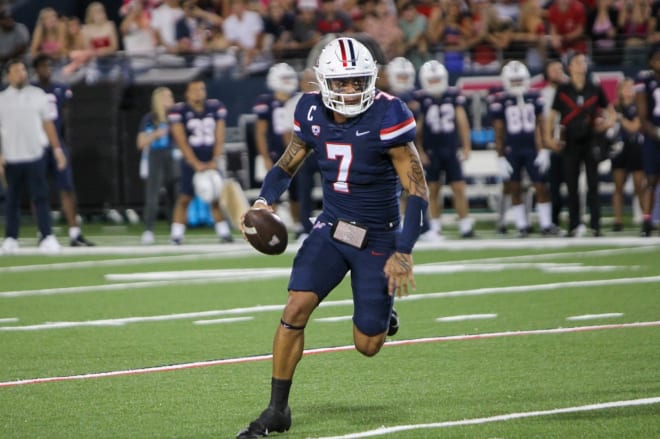 Quarterback Jayden de Laura put together another career night for Arizona in a win over Colorado on Saturday.