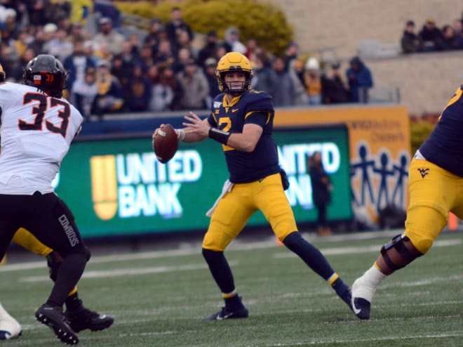 Doege started three games for the West Virginia Mountaineers football team. 