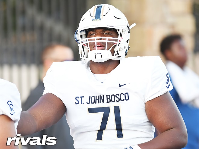 St. John Bosco offensive tackle Earnest Greene is USC's top offensive line target in this 2022 recruiting class.