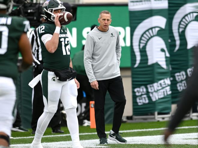 Michigan State offensive coordinator/quarterbacks coach Jay Johnson prepares for Rutgers on Nov. 12, 2022.