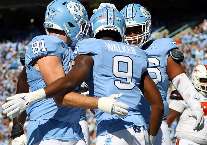 A week after he appeared to have suffered a serious injury, Tez Walker was back at it for the Tar Heels. 