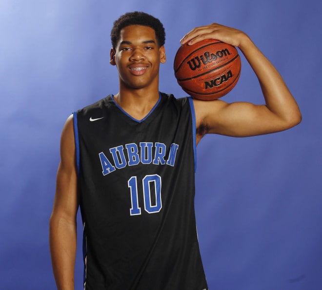 4-Star Auburn, AL, forward Garrison Brooks, who recently decommitted from Miss. State, committed to UNC on Friday night.