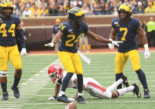 The Michigan Wolverines' football secondary is allowing just 127.8 passing yards per game this season, which is the third best mark in college football.