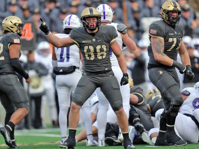 Army Black Knight Tight End Josh Lingenfelter